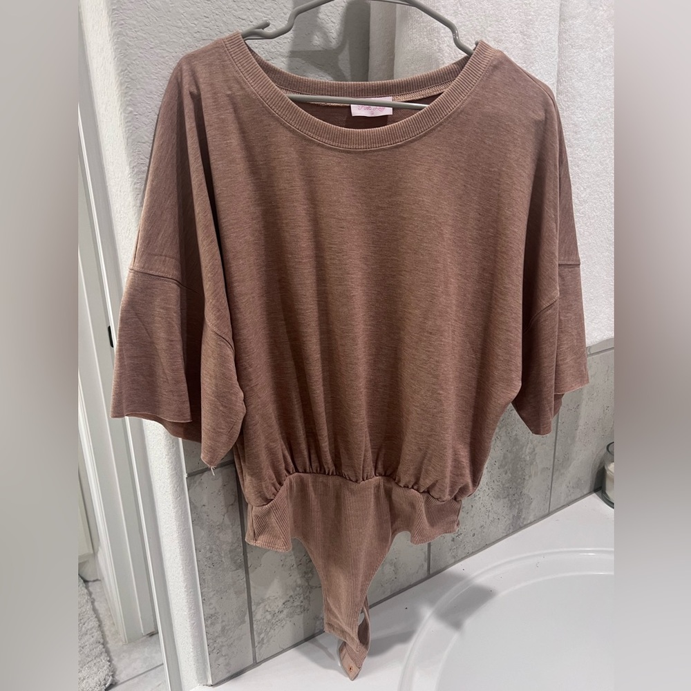 T-shirt body suit